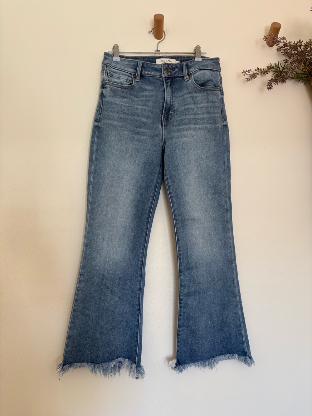Hidden Los Angeles Cropped Flare Jeans Raw Hem High Rise Stretch Denim 27/26